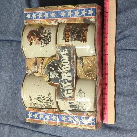 Larry The Cable Guy, Coffee Mugs, Git R Done, Set of 4, Speckled Stoneware, New - Picture 5 of 10